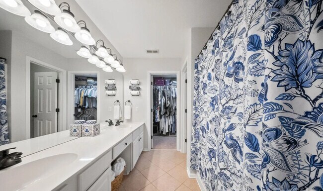 Building Photo - 2143 Kaybird Ln