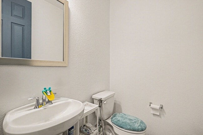 Building Photo - 2107 Brooke Avery Dr