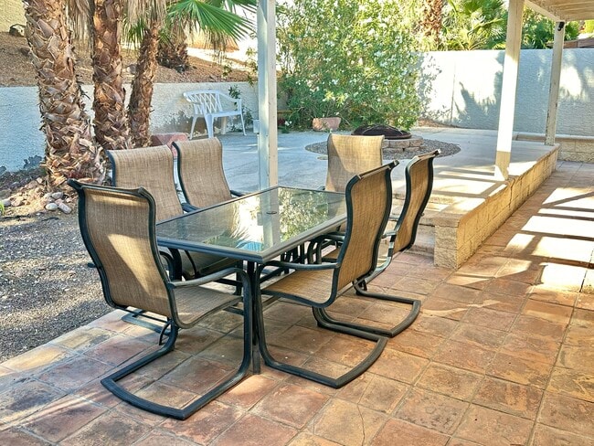 Building Photo - 351 Promontory Dr