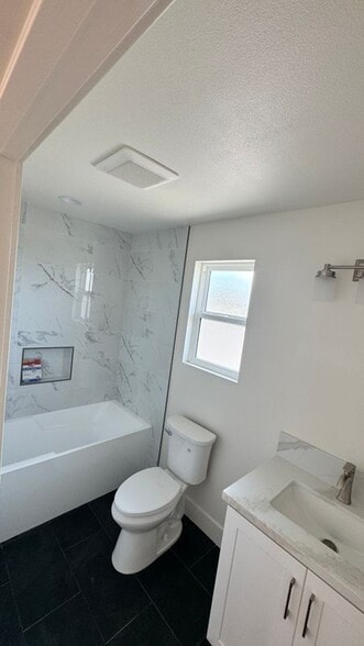 Building Photo - 14445 Spa Dr