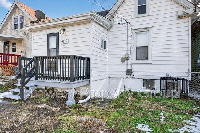 Building Photo - 6619 Etzel Ave