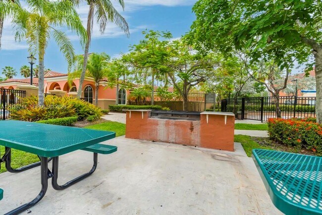 Building Photo - 4600 SW 160th Ave