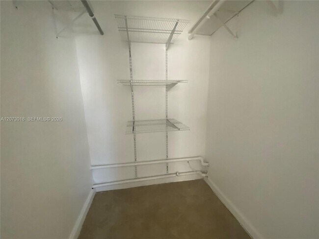 Building Photo - 3670 SW 60th Ave