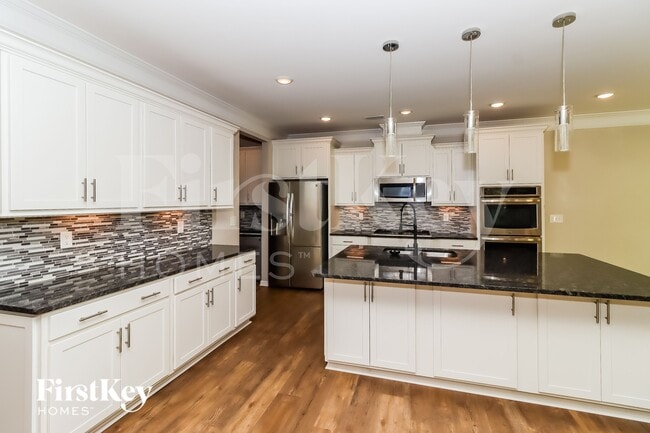 Building Photo - 5081 Devonshire Rd