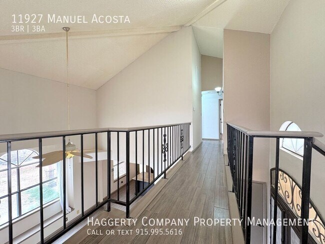 Building Photo - 11927 Manuel Acosta Dr