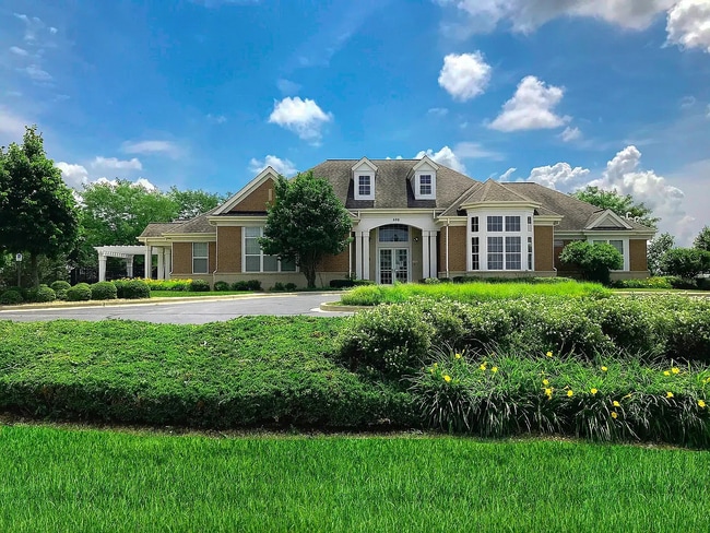 Building Photo - 2111 Tremont Ave