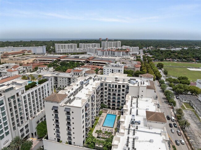 Building Photo - 301 Altara Ave