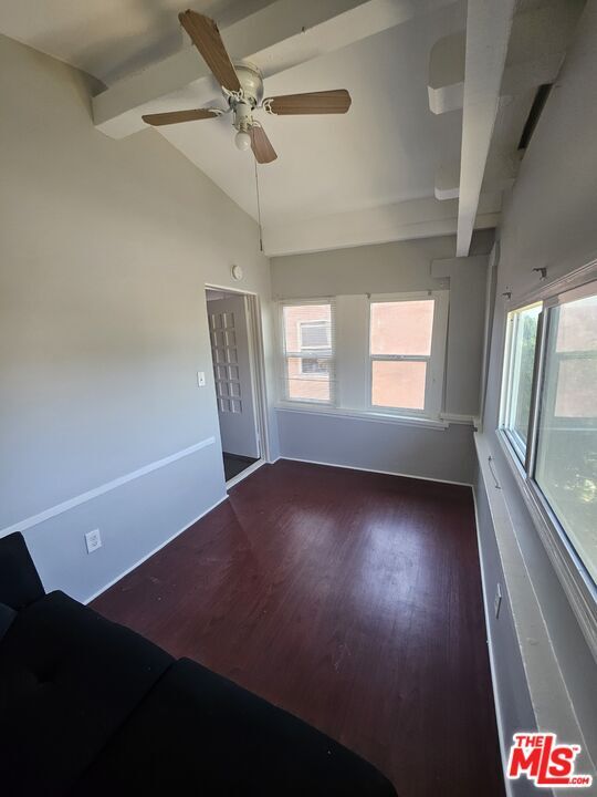 Building Photo - 2932 1/2 Normandie Ave