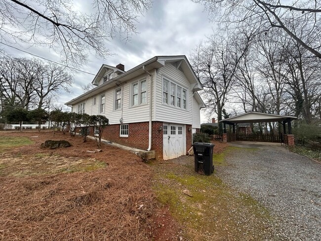 Building Photo - 3/2 House in Old East Rome $1,895