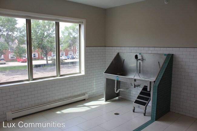 Building Photo - 2 br, 2 bath Apartment - 2899 34th St S