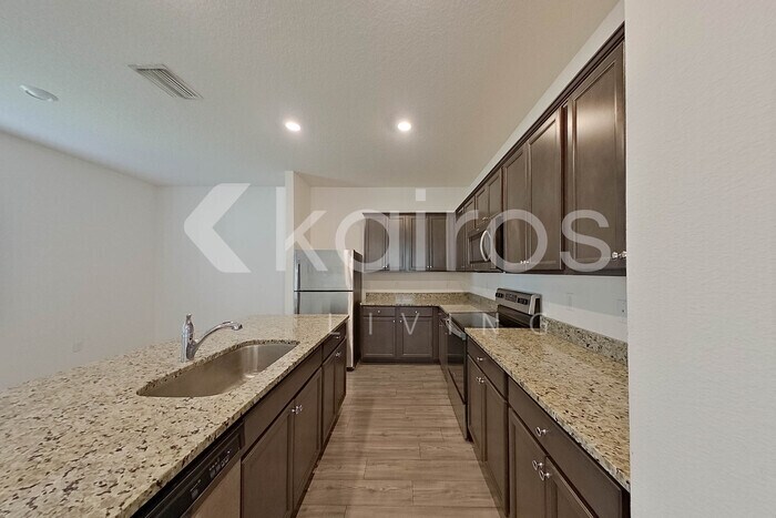 Building Photo - 30059 Fedora Cir