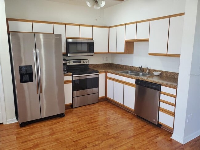 Building Photo - 1411 Sedgwick Dr