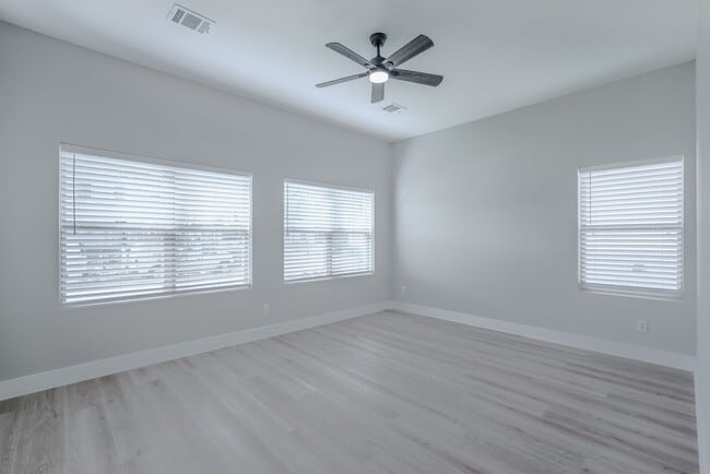 Building Photo - 2618 Piemonte Ave