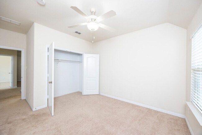 Building Photo - Elegant 5-Bedroom Home in Frisco ISD with ...