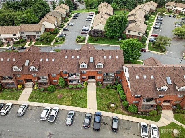 Building Photo - 94 Beverly Hl Ter