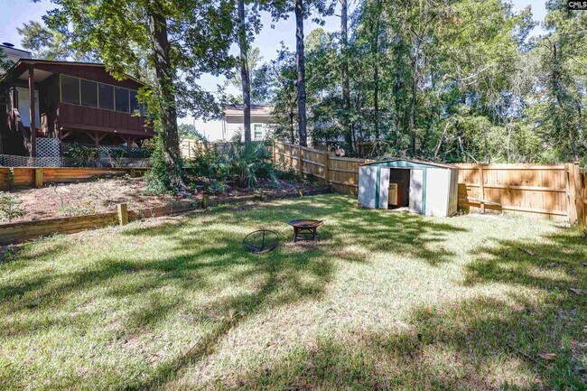 Building Photo - 1405 Parkdale Dr