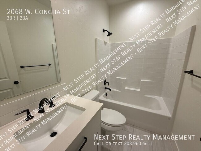 Building Photo - 2068 W Concha St