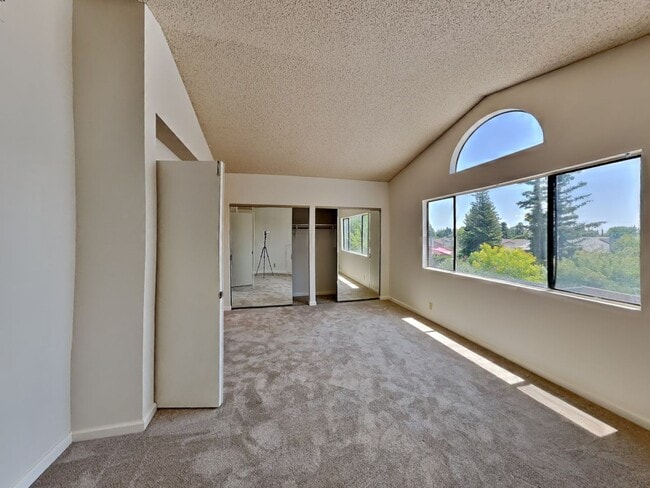 Building Photo - Antioch 3 Bedroom/2.5 Bathroom Home Availa...