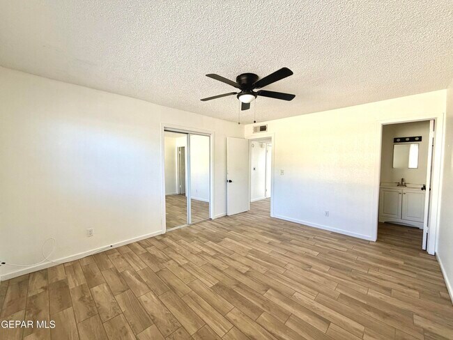 Building Photo - 10501 Cozumel Ln