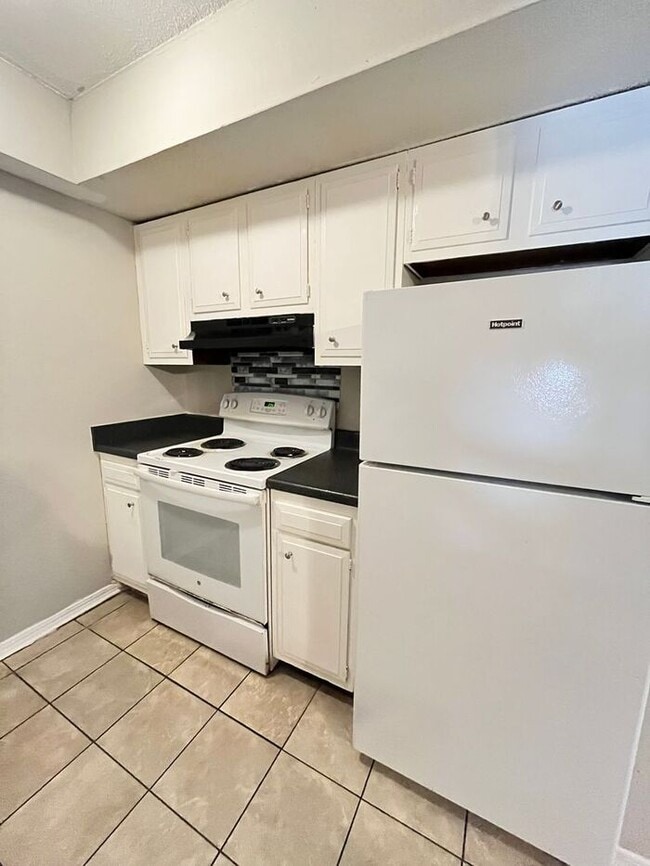 Building Photo - 1 Bed 1 Bath Apt NW OKC