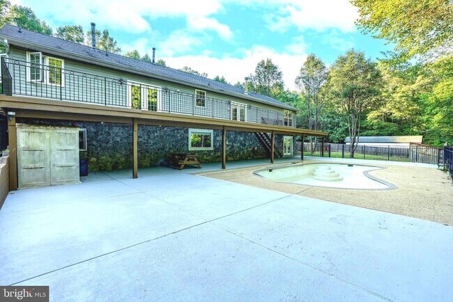Building Photo - 6200 Ben Creek Rd