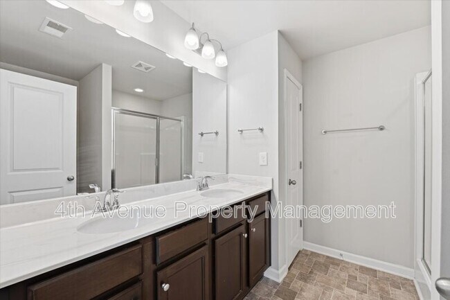 Building Photo - 3403 Abbey Wy