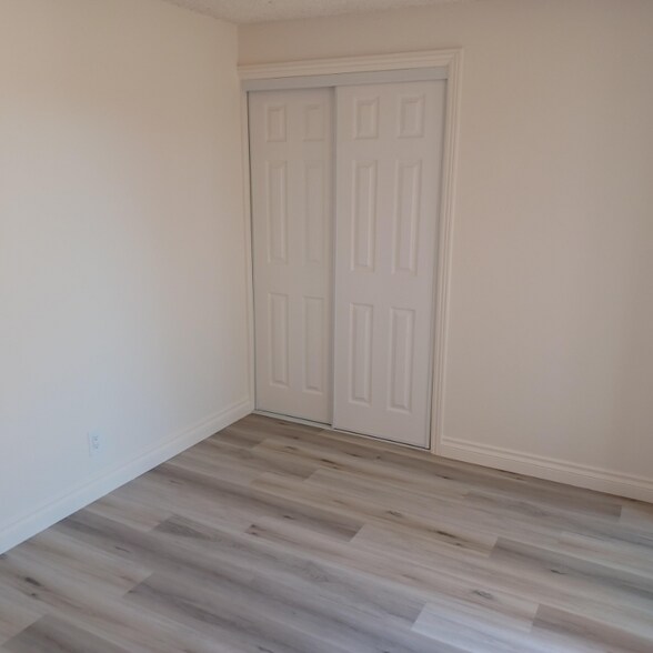 Building Photo - 4901 Heil Ave