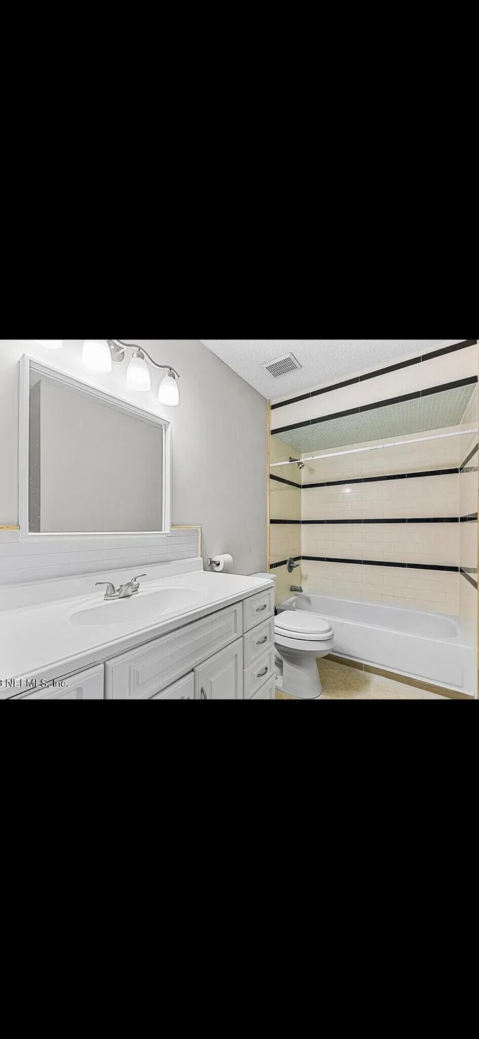 2nd bathroom - 10961 Peppermill Ln