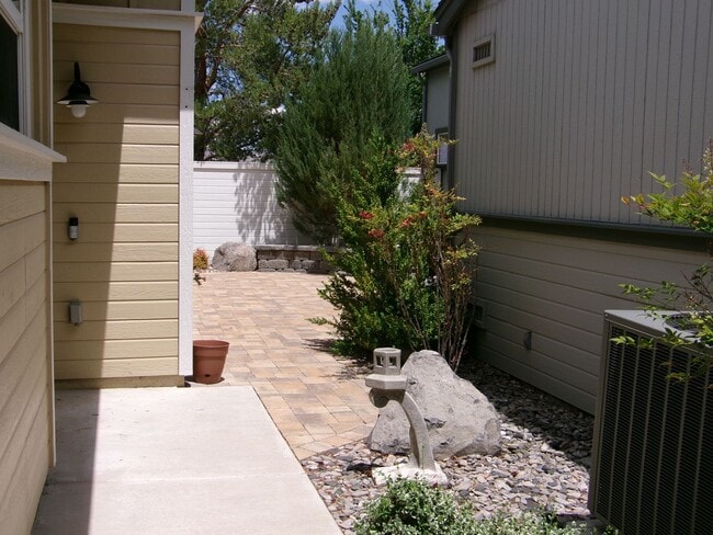 Building Photo - 2 Bedroom, 2 Bath at The Front Street Bungalows