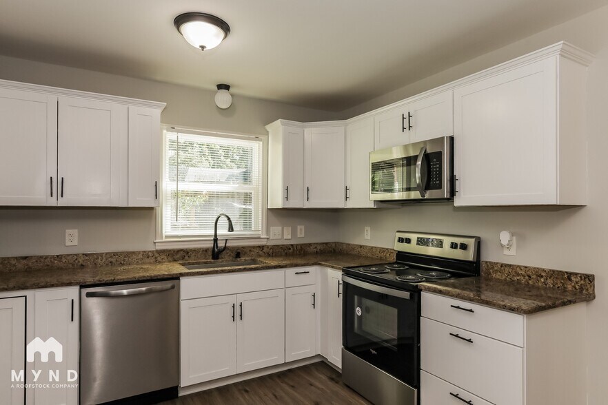 Building Photo - 4726 Dawnwood Dr