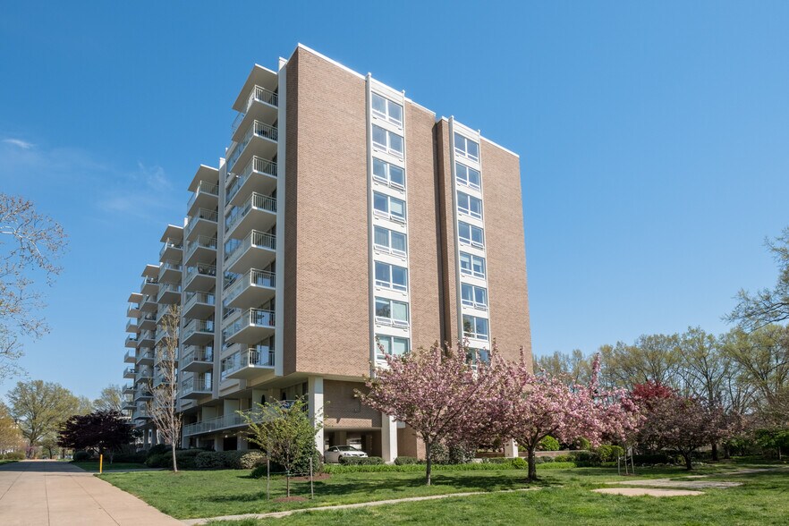 Building Photo - 1425 4th St SW