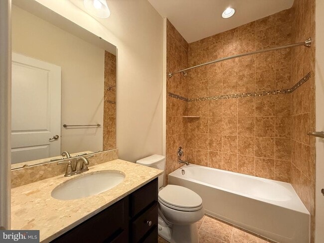 Building Photo - 7296 Dorchester Woods Ln