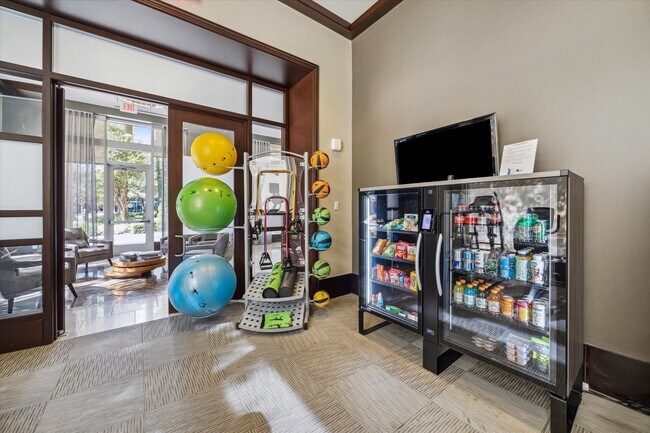 Building Photo - 9870 Gaylord Dr