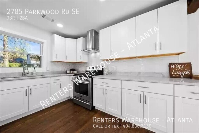 Building Photo - Gorgeous RENOVATION! 3 Bedroom in Heart of...
