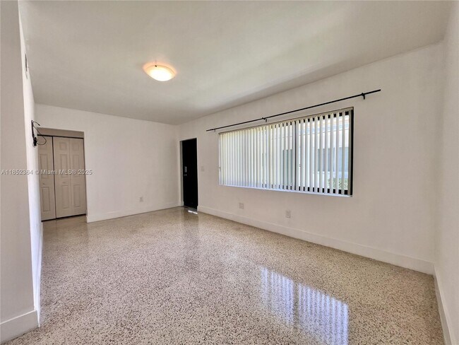 Building Photo - 877 80th St