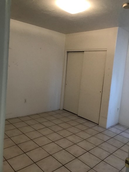 Building Photo - 940 N Palo Verde Blvd