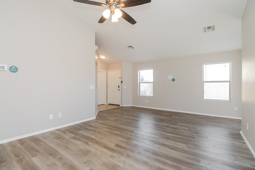 Building Photo - 19003 N Wilson St