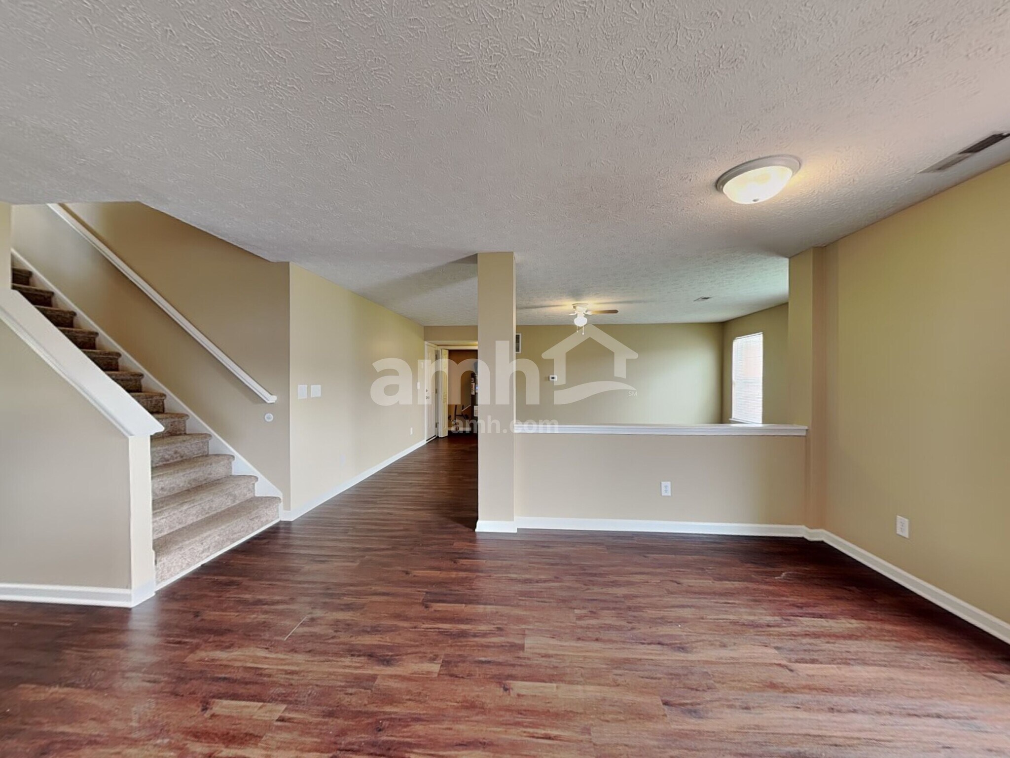 Building Photo - 942 Sheets Ct