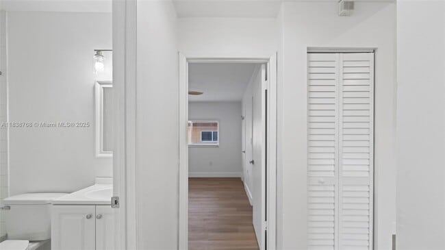 Building Photo - 3518 W 80th St