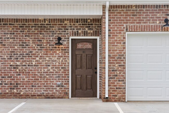 Building Photo - New Construction! GARBAGE/LAWN INCLUDED! N...