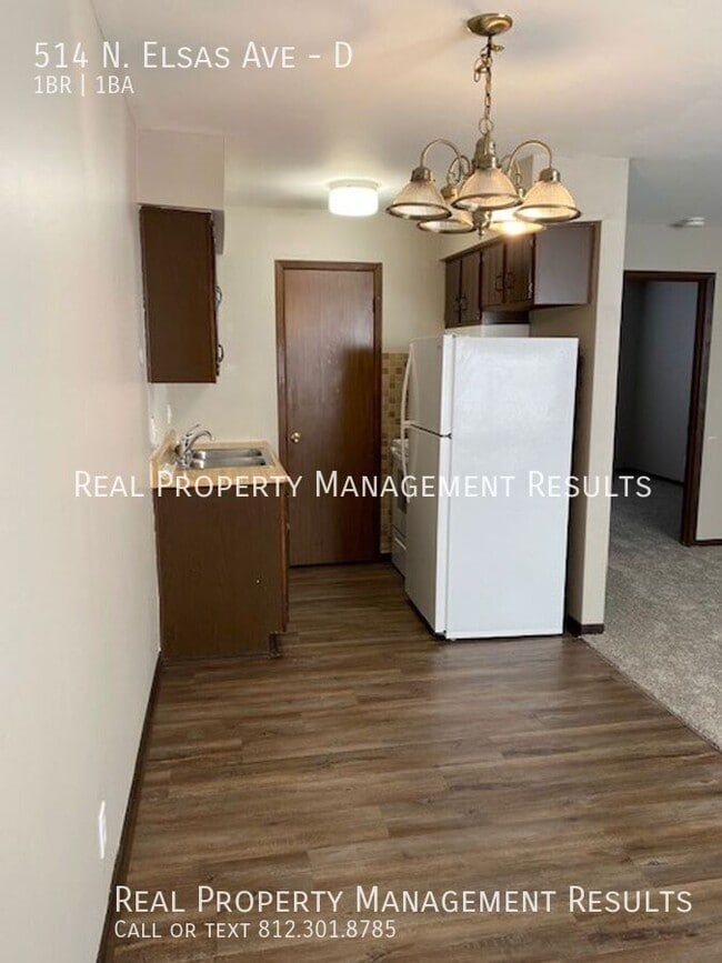 Building Photo - 514 N Elsas Ave