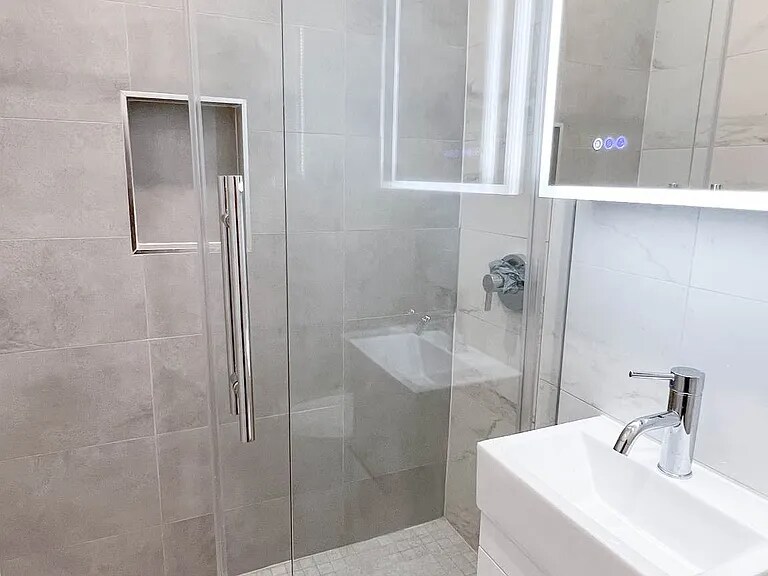 Building Photo - 829 9th Ave