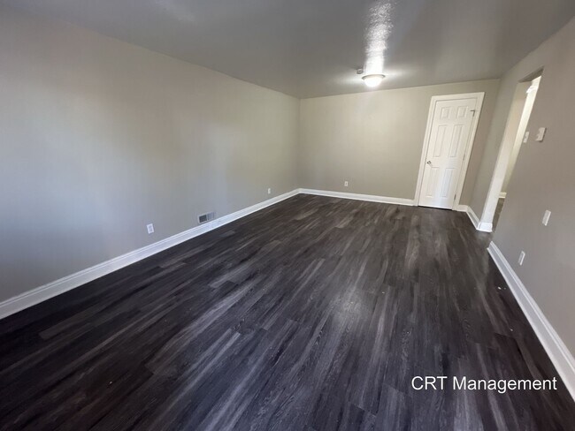 Building Photo - Freshly Updated 3-Bedroom, 1-Bathroom