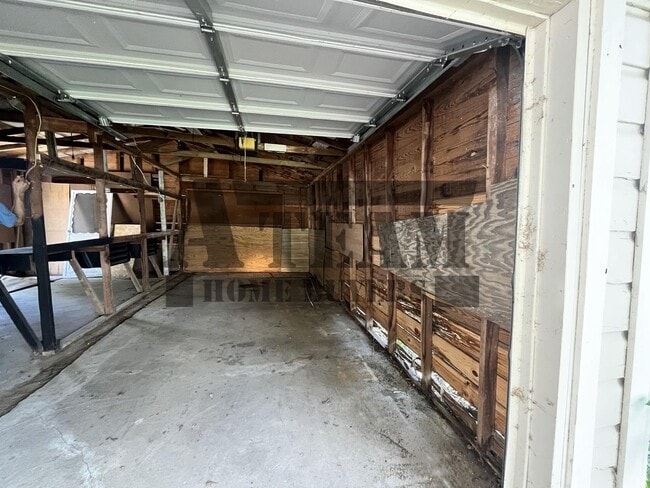 Building Photo - Modern 4 Bedroom 2 Bathroom home for rent!