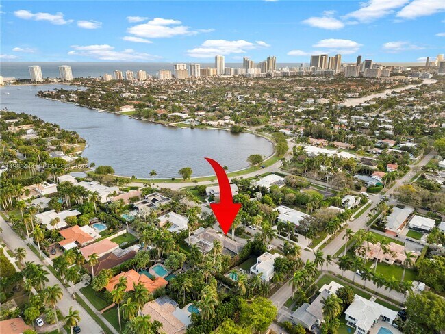 Building Photo - 1247 Jackson St