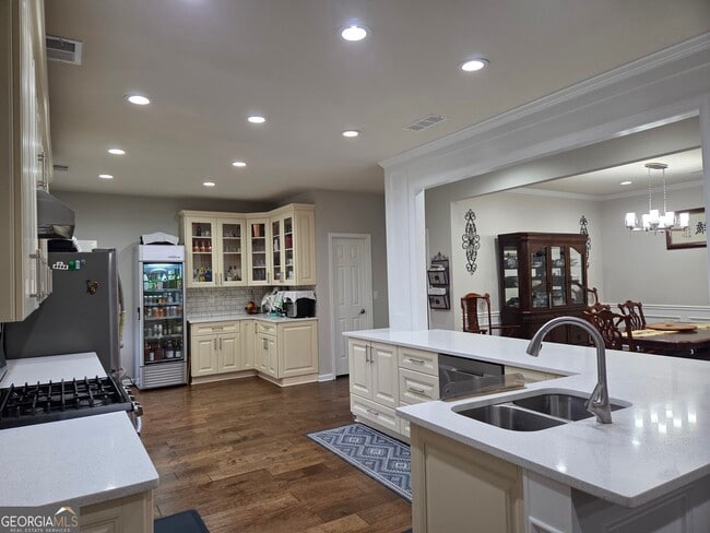 Building Photo - 350 Aster Ridge Trail