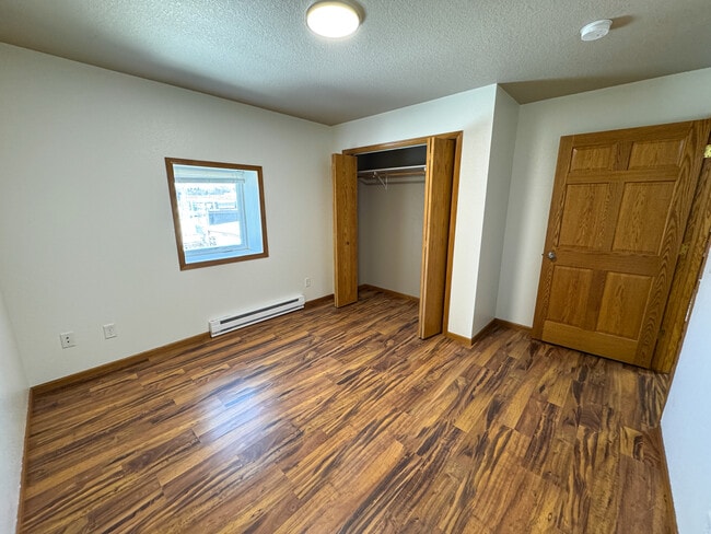 Building Photo - Theater Apartments Beulah