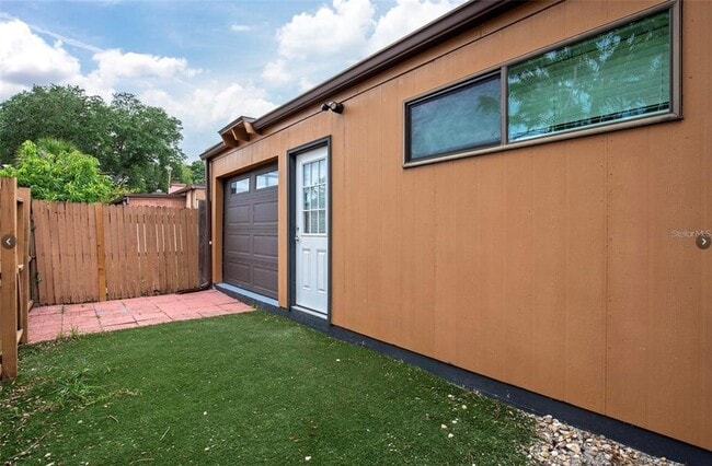 Building Photo - 2344 Flamingo Way