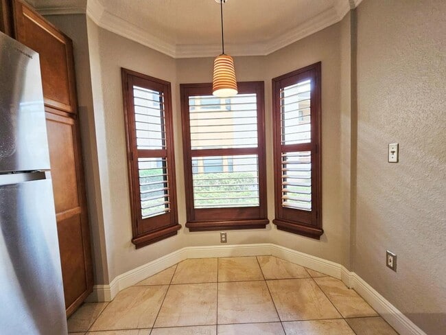 Building Photo - 7838 Sugar Bend Dr