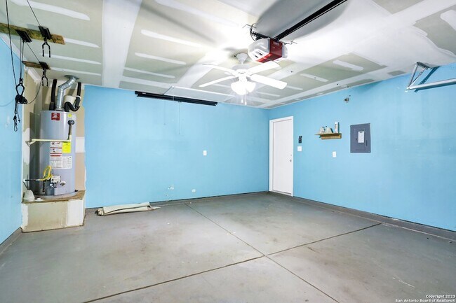 Building Photo - 446 Eastern Phoebe